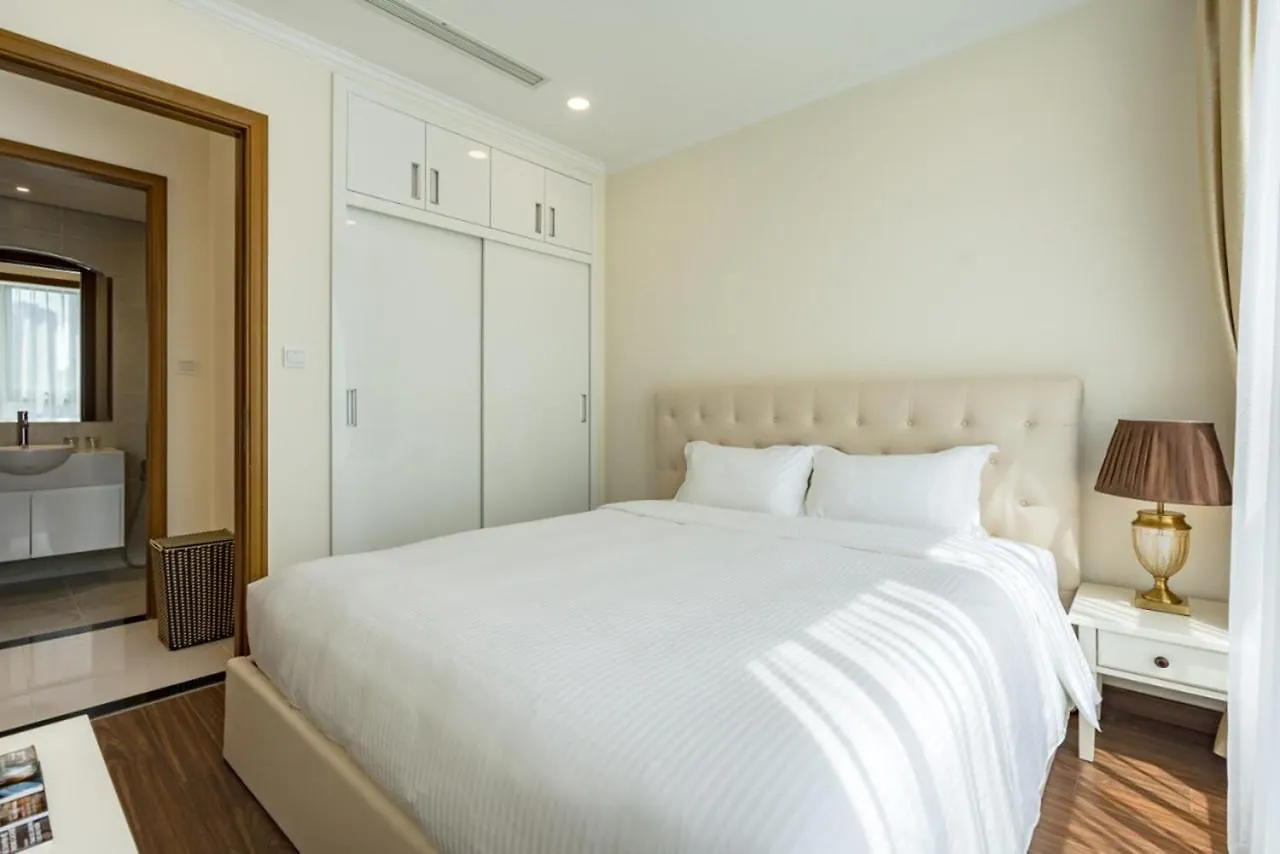 Luxury Vinhomes Central Park Humi Apartment 호치민
