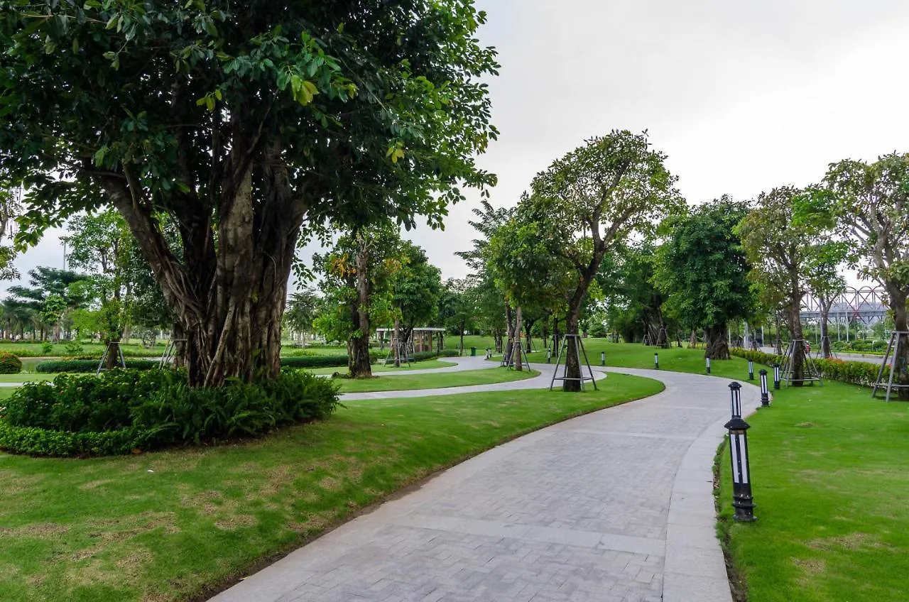 Luxury Vinhomes Central Park Humi Apartment Ho Chi Minh City